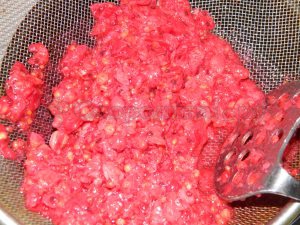 Морс из красной и белой смородины. %D0%A4%D0%BE%D1%82%D0%BE %E2%84%964 2. Морс из красной и белой смородины фото. Морс из красной и белой смородины-%D0%A4%D0%BE%D1%82%D0%BE %E2%84%964 2. картинка Морс из красной и белой смородины. картинка %D0%A4%D0%BE%D1%82%D0%BE %E2%84%964 2. Морс из черной и красной смородины является не только прохладительным напитком, который так необходим в жаркую погоду, но и полезным, вкусным и насыщенным коктейлем в любое время года. Плюс его еще и в том, что он отлично заменит полюбившуюся деткам сладкую газированную воду с красителями.