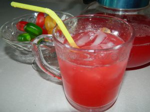 Морс из красной и белой смородины. %D1%84%D0%BE%D1%82%D0%BE %E2%84%9611. Морс из красной и белой смородины фото. Морс из красной и белой смородины-%D1%84%D0%BE%D1%82%D0%BE %E2%84%9611. картинка Морс из красной и белой смородины. картинка %D1%84%D0%BE%D1%82%D0%BE %E2%84%9611. Морс из черной и красной смородины является не только прохладительным напитком, который так необходим в жаркую погоду, но и полезным, вкусным и насыщенным коктейлем в любое время года. Плюс его еще и в том, что он отлично заменит полюбившуюся деткам сладкую газированную воду с красителями.